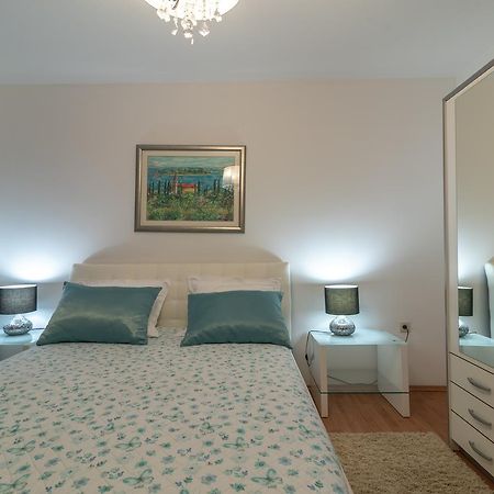 Apartments Maria Трогир Экстерьер фото
