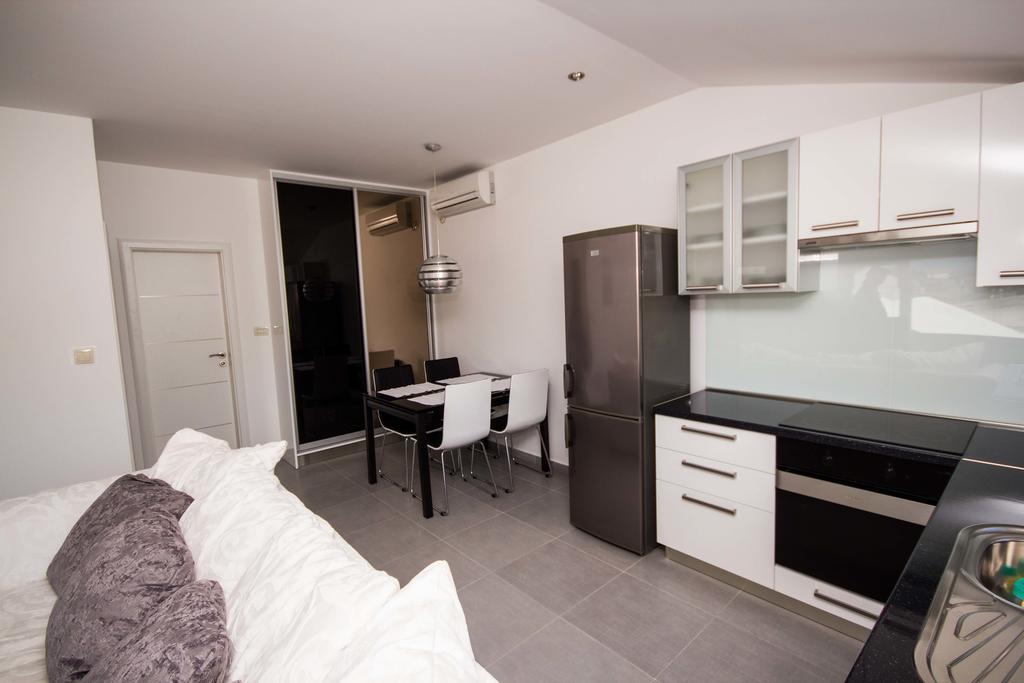 Apartments Maria Трогир Экстерьер фото
