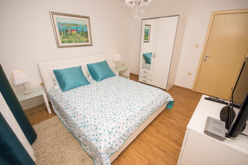 Apartments Maria Трогир Экстерьер фото