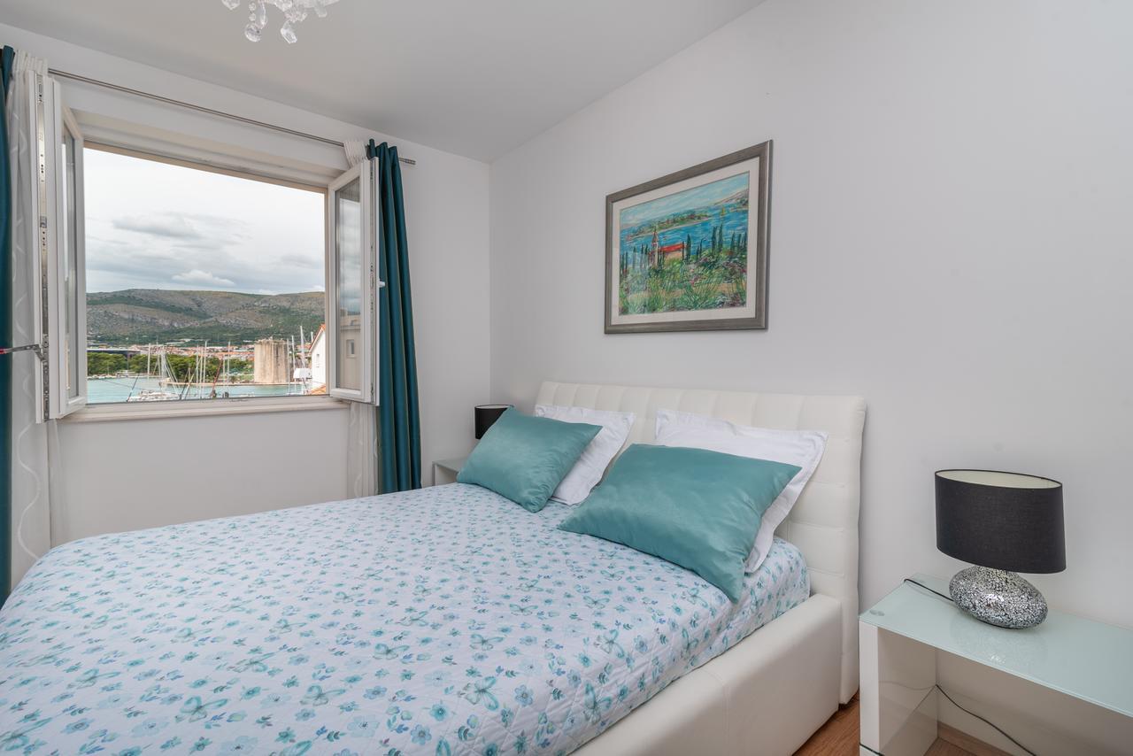 Apartments Maria Трогир Экстерьер фото